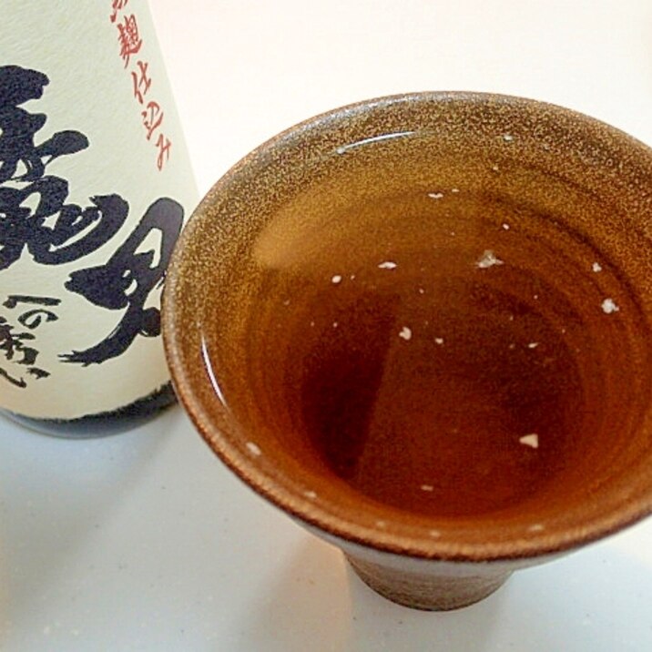 塩レモン入り　美的に芋焼酎のはぶ茶割り